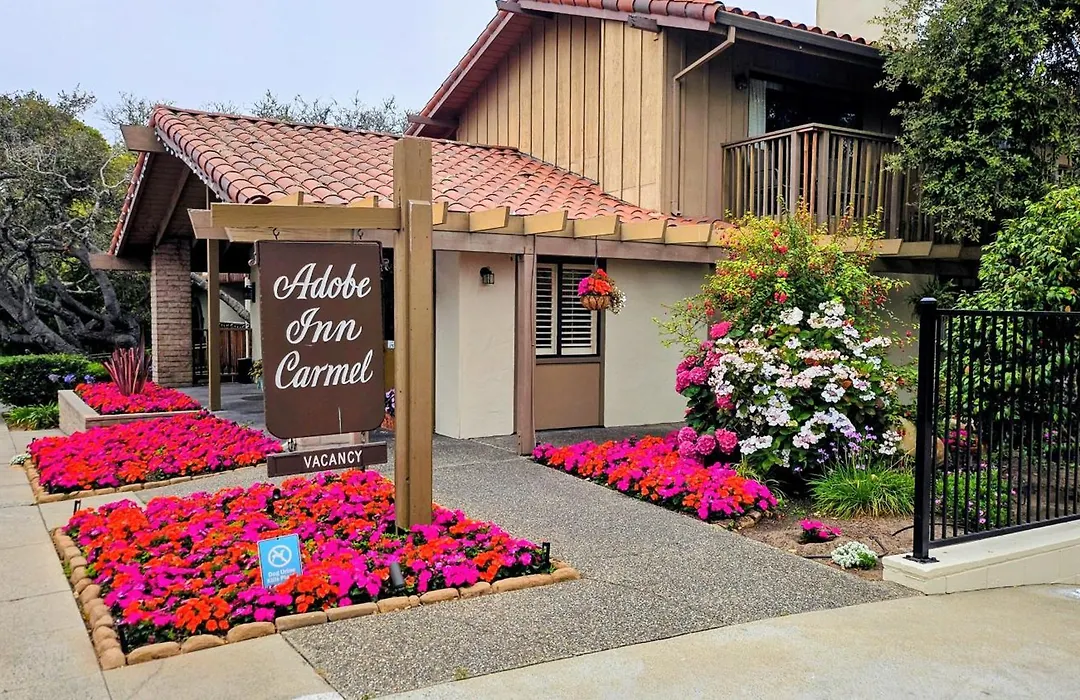 Adobe Inn-1